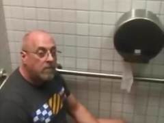 Caught - Dad jerking off in the bathroom